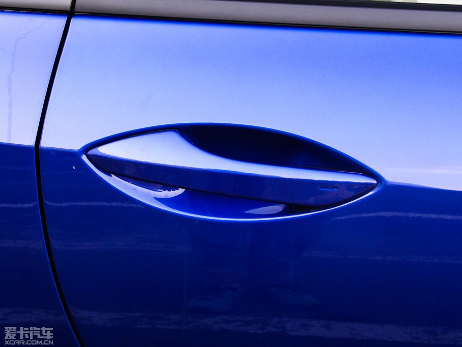 2015���׿��_˹RC F 5.0L �S���