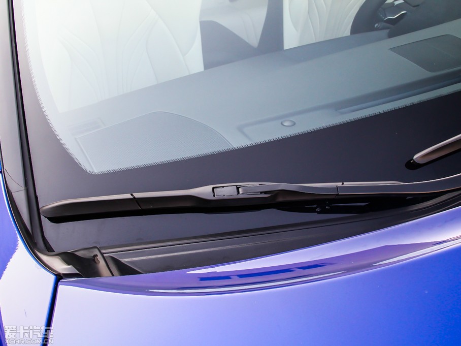 2015���׿��_˹RC F 5.0L �S���