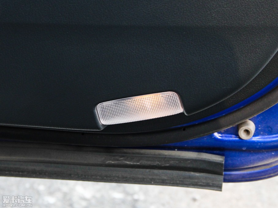 2015���׿��_˹RC F 5.0L �p���