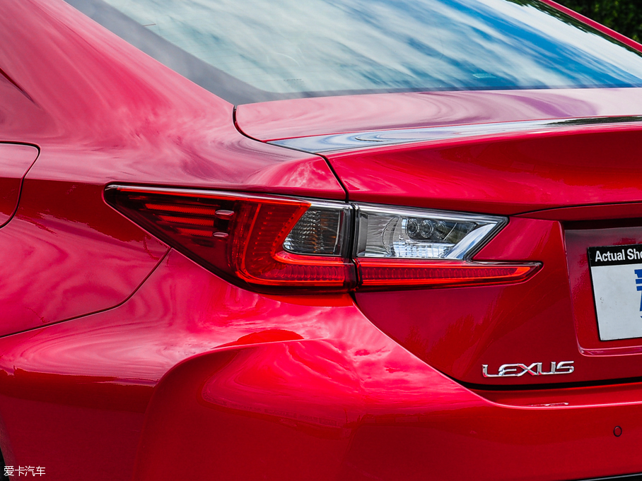 2015���׿��_˹RC F 5.0L ̼�w�S��