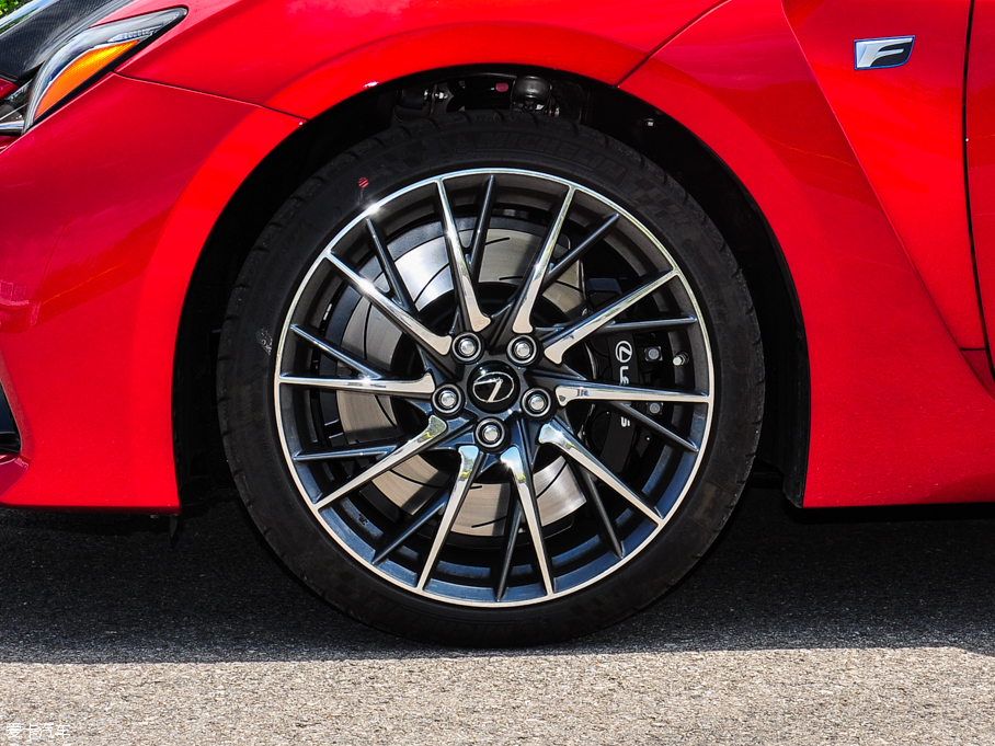 2015���׿��_˹RC F 5.0L ̼�w�S��