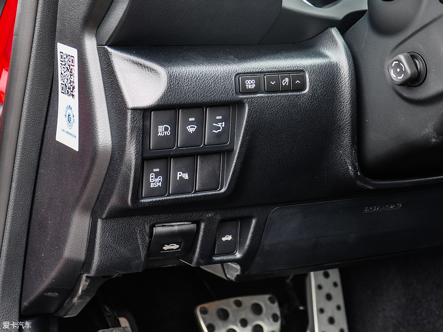 2015���׿��_˹RC F 5.0L ̼�w�S��