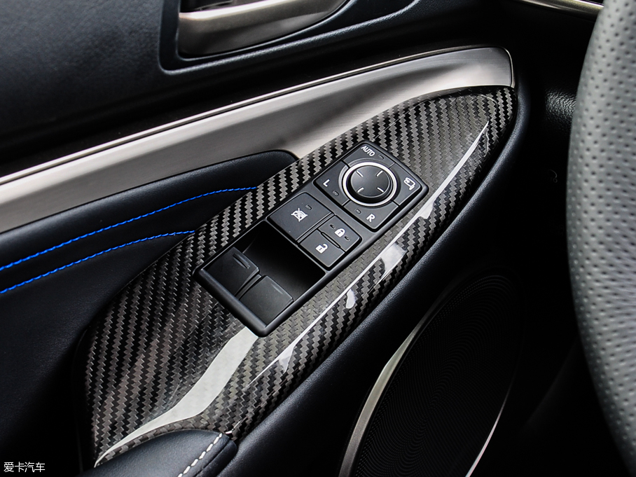 2015׿_˹RC F 5.0L ̼wS