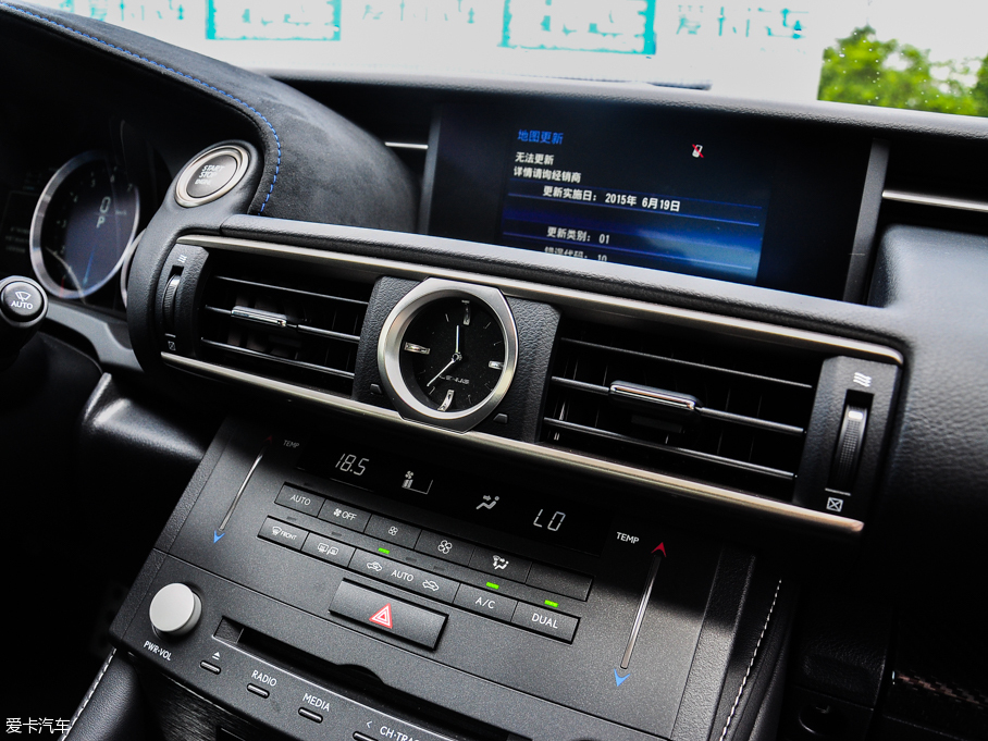 2015���׿��_˹RC F 5.0L ̼�w�S��