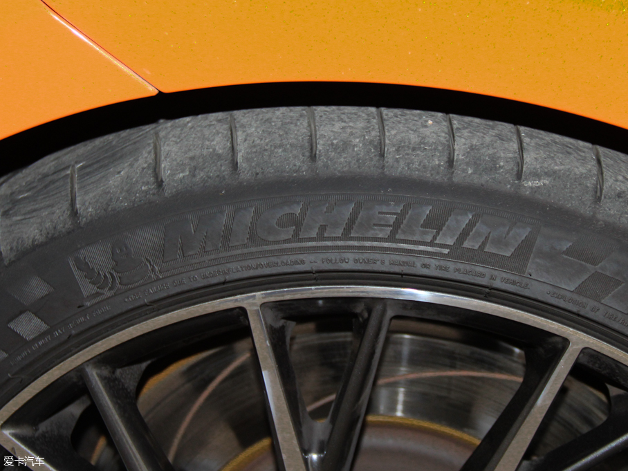 2015׿_˹RC F 5.0L ̼wS