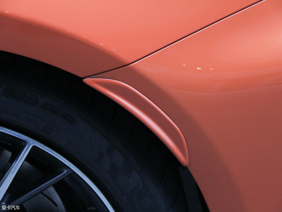 2015׿_˹RC F 5.0L ̼wS