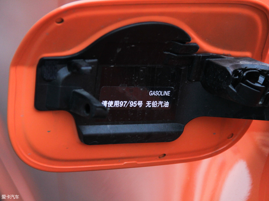 2015׿_˹RC F 5.0L ̼wS