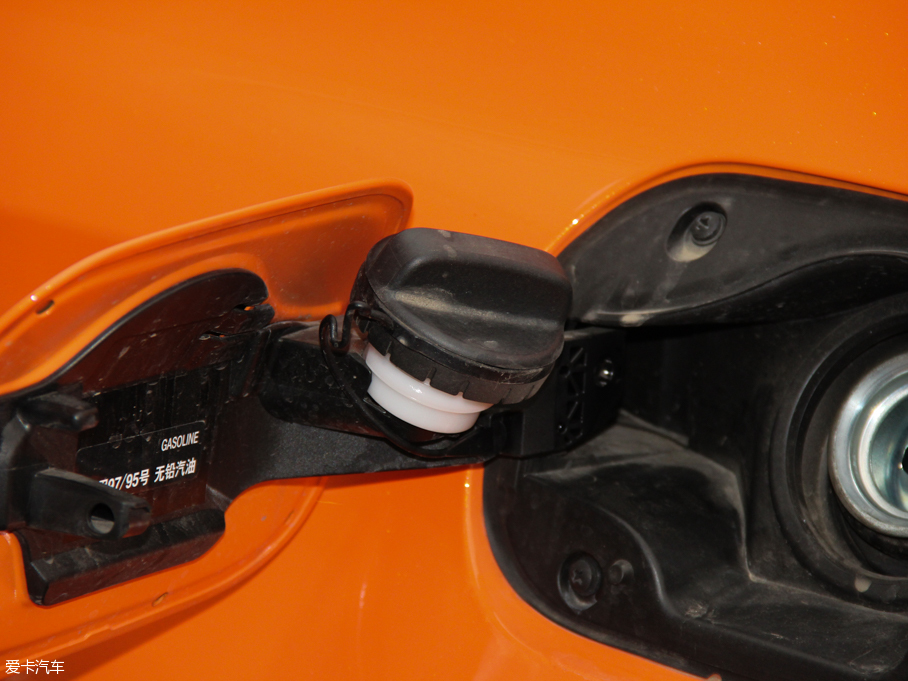 2015׿_˹RC F 5.0L ̼wS