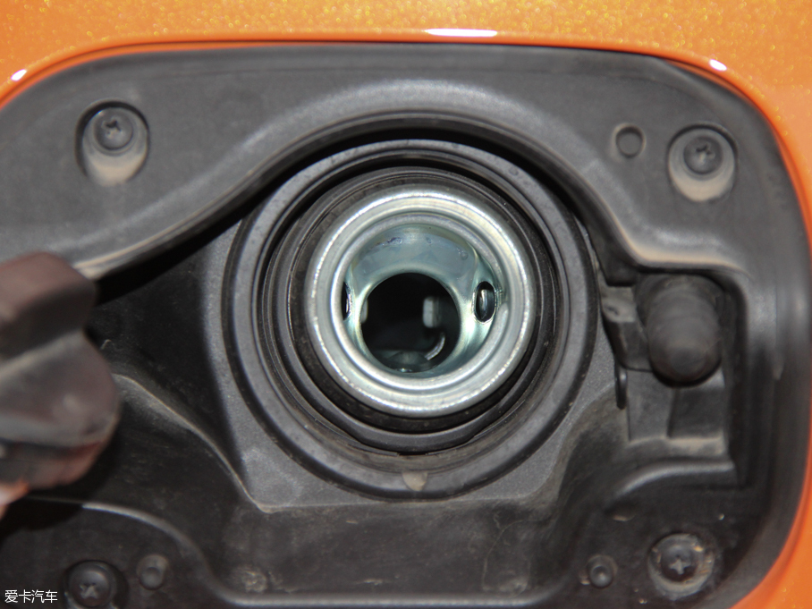 2015׿_˹RC F 5.0L ̼wS