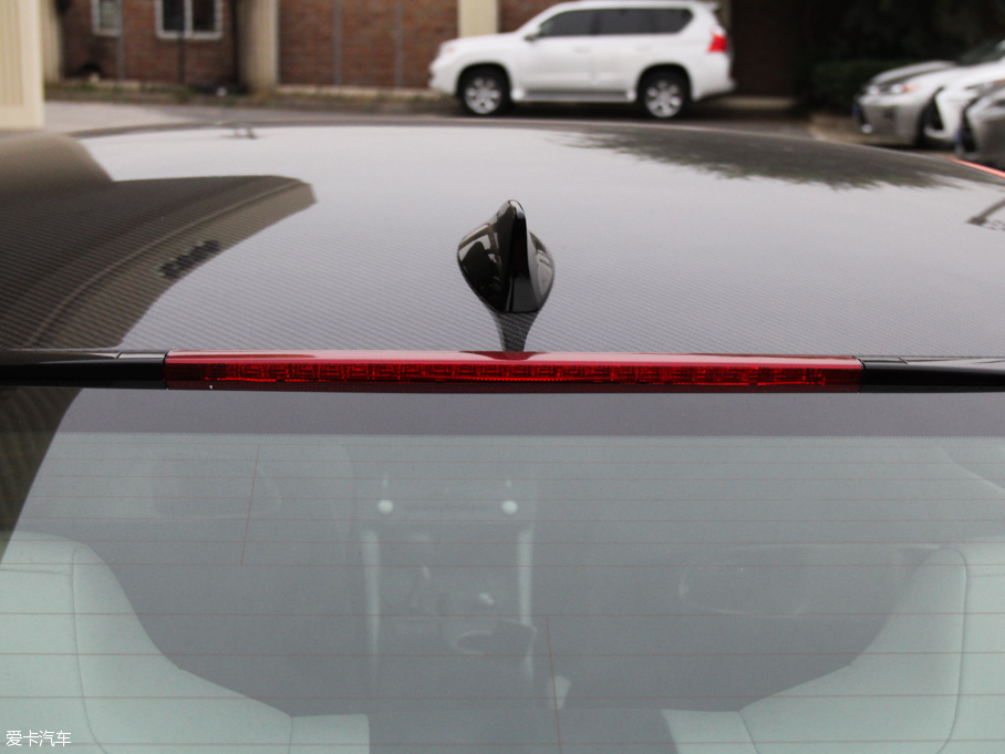 2015׿_˹RC F 5.0L ̼wS