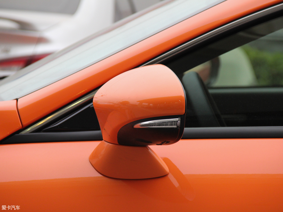 2015׿_˹RC F 5.0L ̼wS