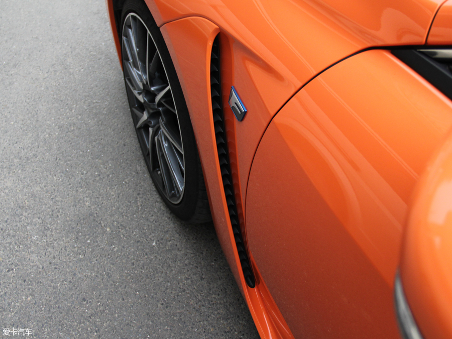 2015׿_˹RC F 5.0L ̼wS