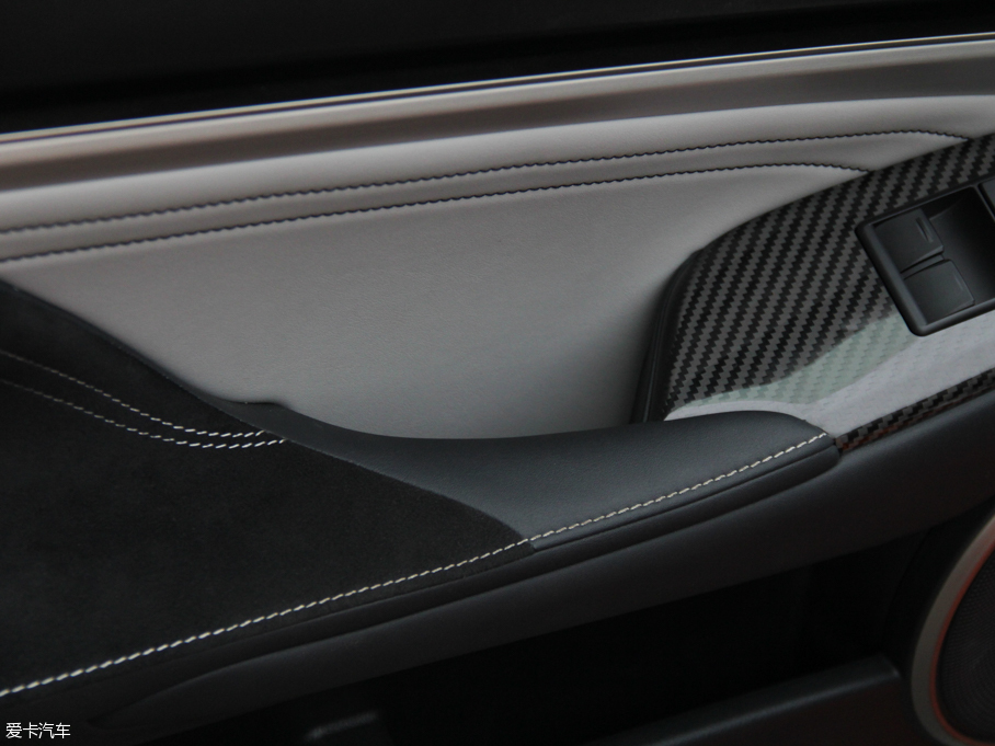 2015׿_˹RC F 5.0L ̼wS