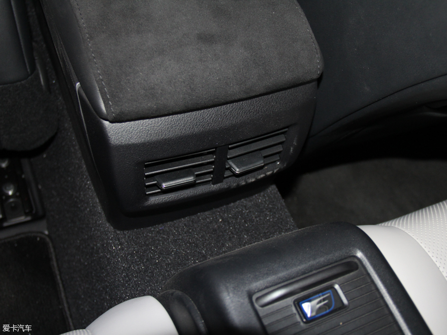 2015׿_˹RC F 5.0L ̼wS