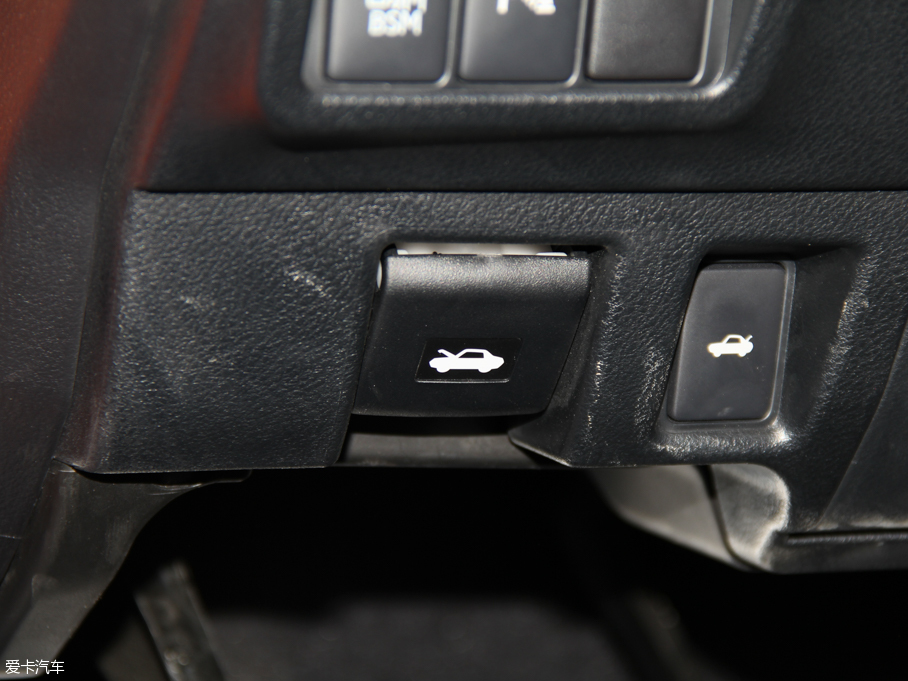 2015׿_˹RC F 5.0L ̼wS