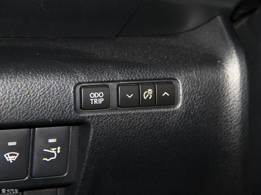 2015׿_˹RC F 5.0L ̼wS