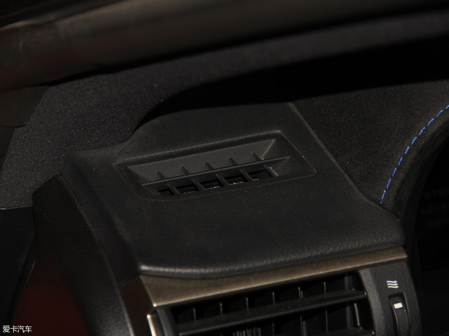 2015׿_˹RC F 5.0L ̼wS