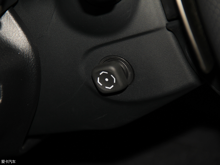 2015׿_˹RC F 5.0L ̼wS