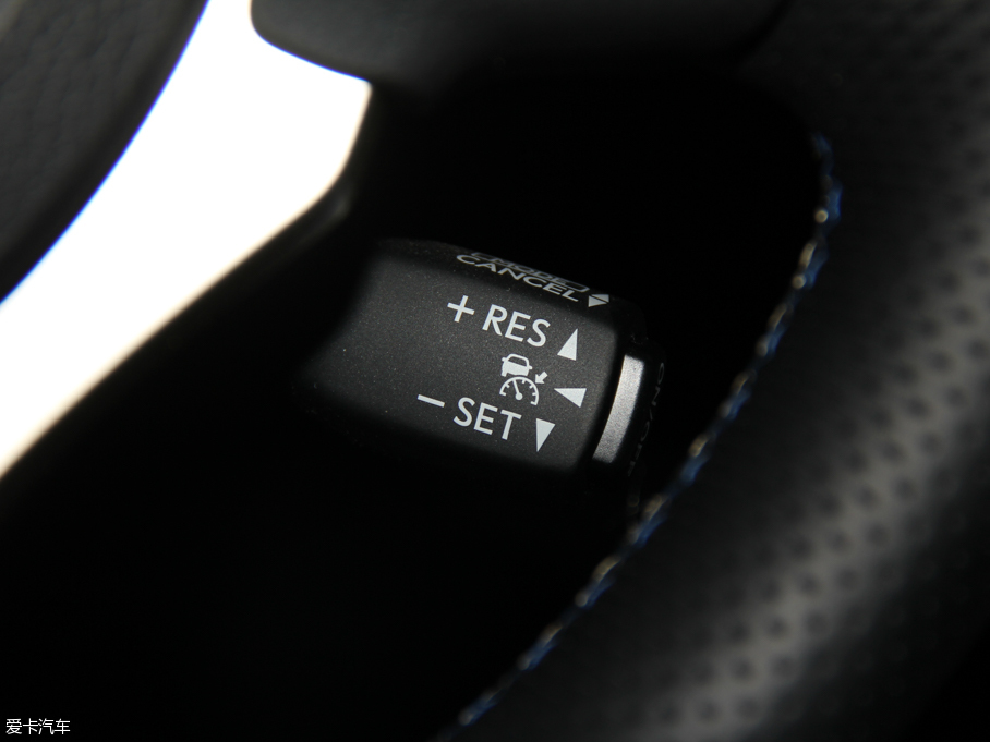 2015׿_˹RC F 5.0L ̼wS