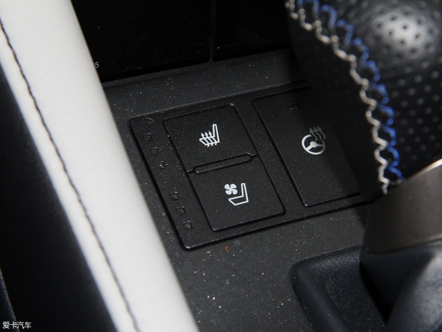 2015׿_˹RC F 5.0L ̼wS