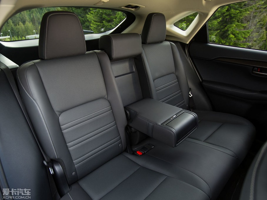 2015׿_˹NX 300h hа ǰ