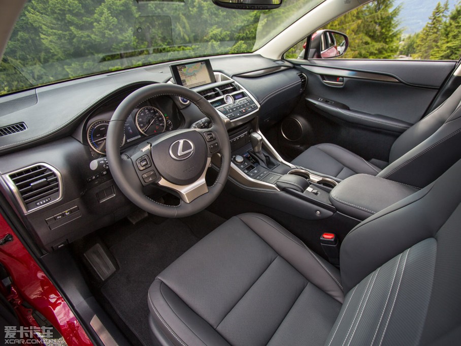 2015׿_˹NX 300h hа ǰ