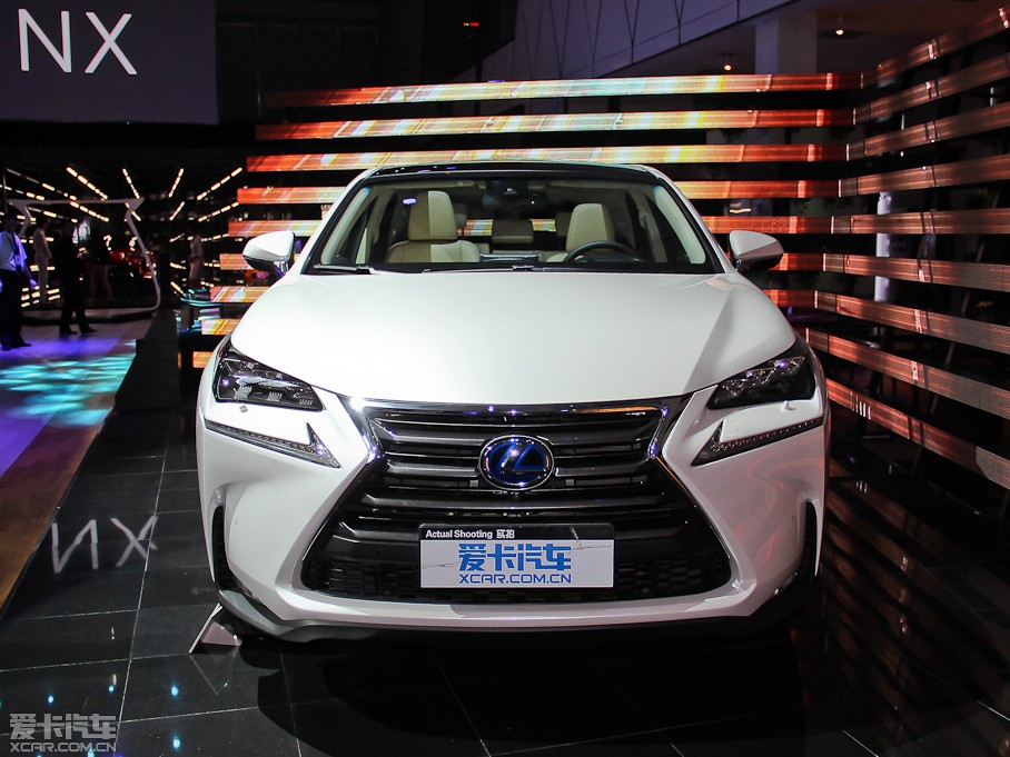 2015׿_˹NX 300h hа ǰ