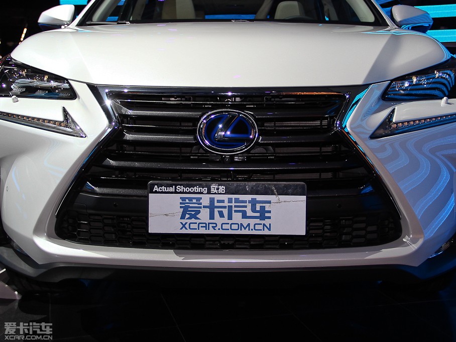 2015׿_˹NX 300h hа ǰ