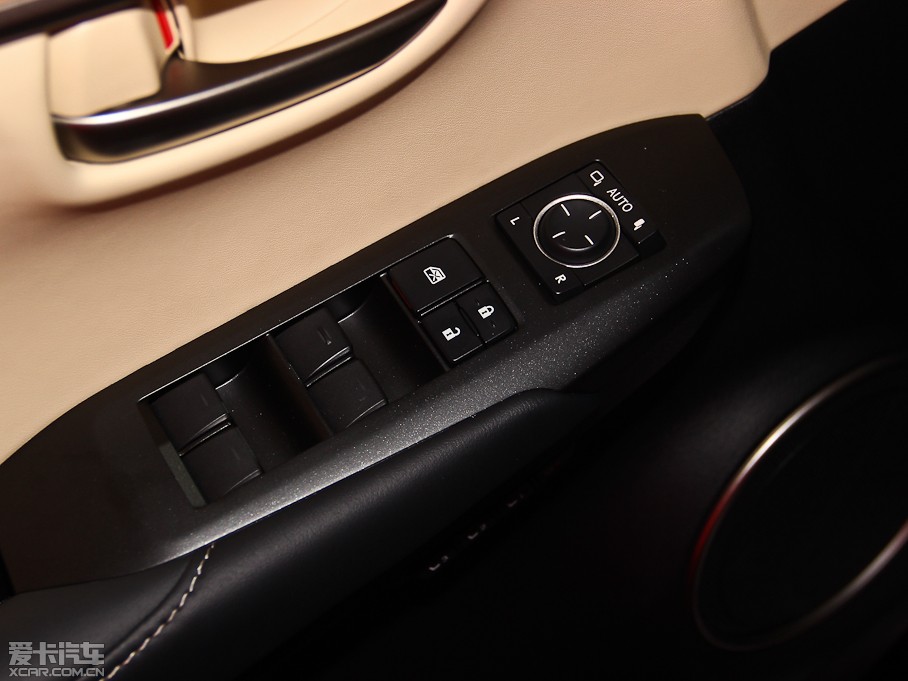 2015׿_˹NX 300h hа ǰ