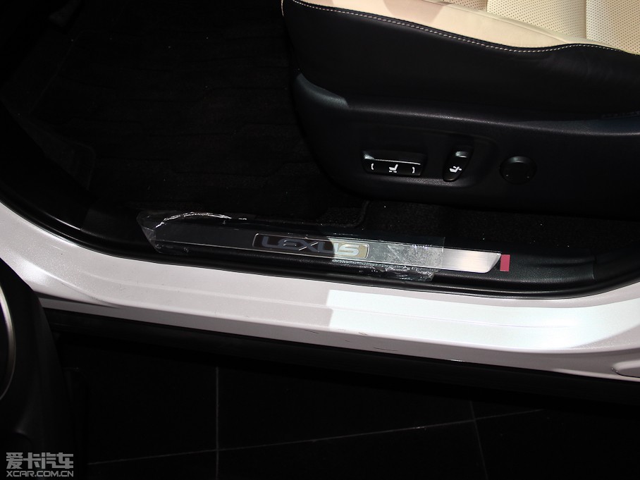 2015׿_˹NX 300h hа ǰ