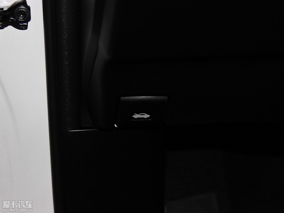 2015׿_˹NX 300h hа ǰ