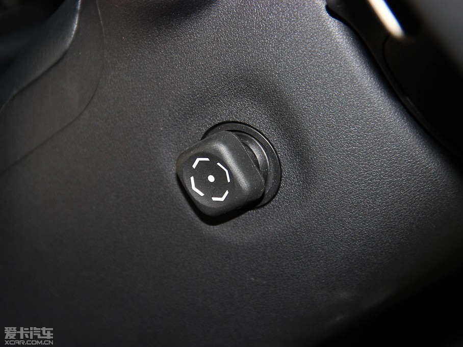 2015׿_˹NX 300h hа ǰ