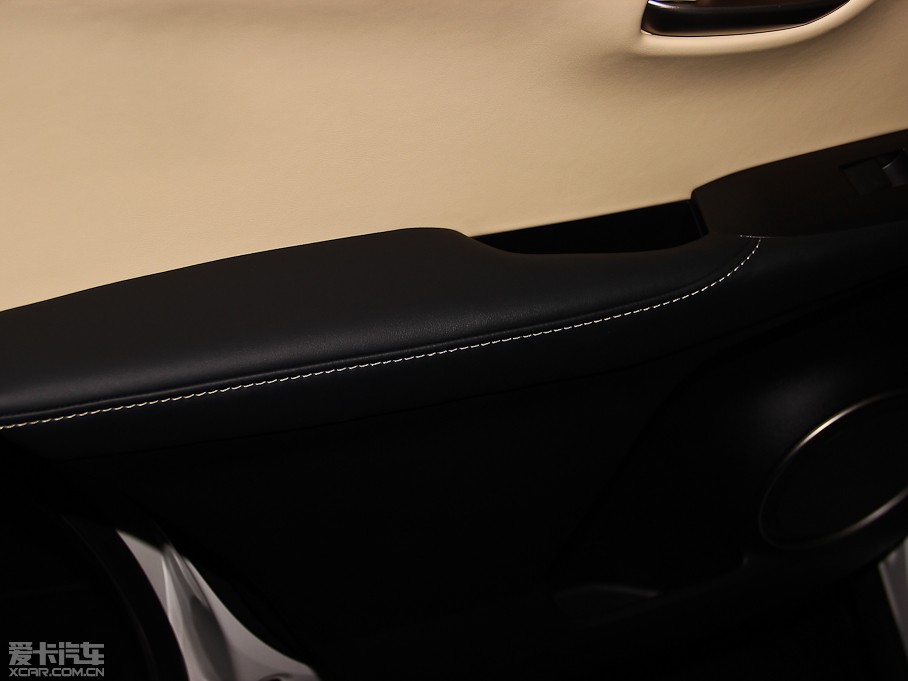 2015׿_˹NX 300h hа ǰ