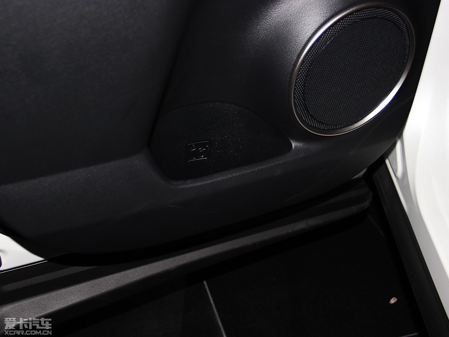 2015׿_˹NX 300h hа ǰ