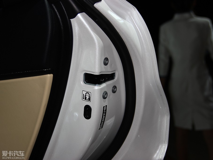 2015׿_˹NX 300h hа ǰ