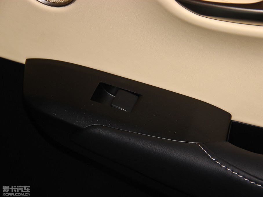 2015׿_˹NX 300h hа ǰ(q)