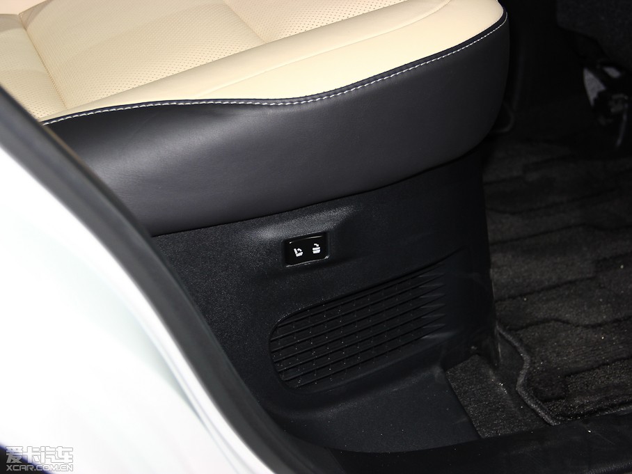 2015׿_˹NX 300h hа ǰ(q)