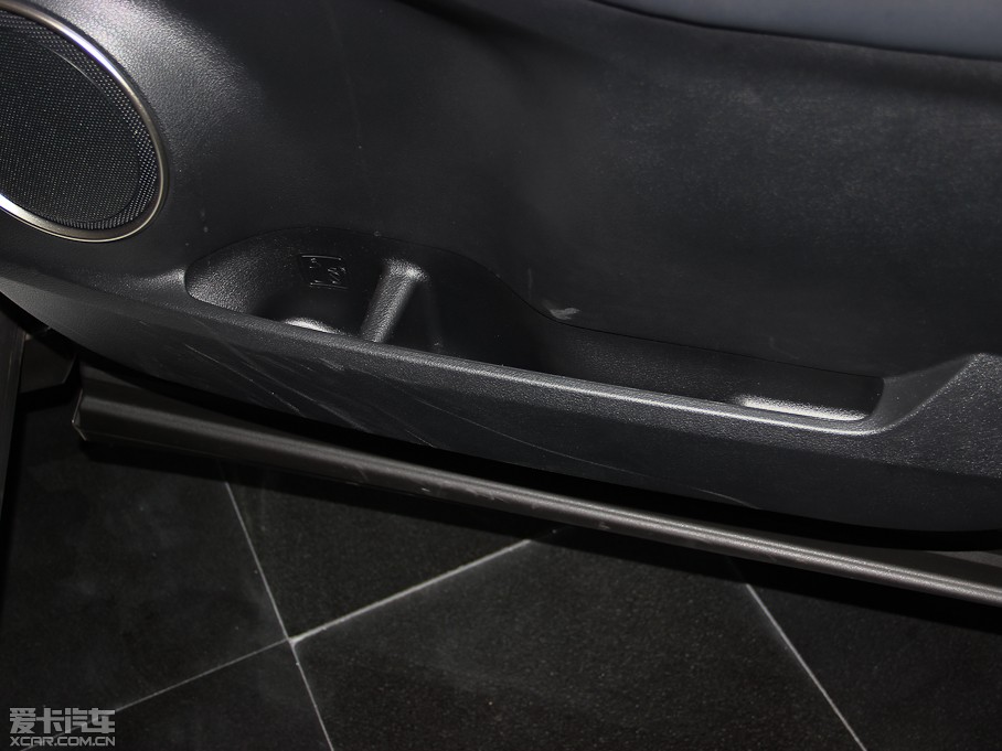 2015׿_˹NX 300h hа ǰ(q)