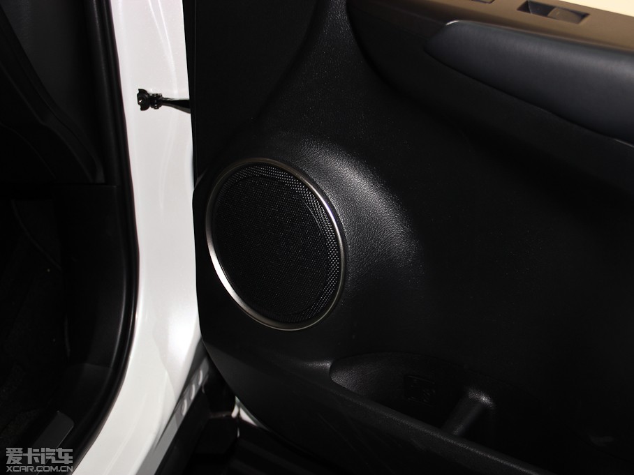 2015׿_˹NX 300h hа ǰ