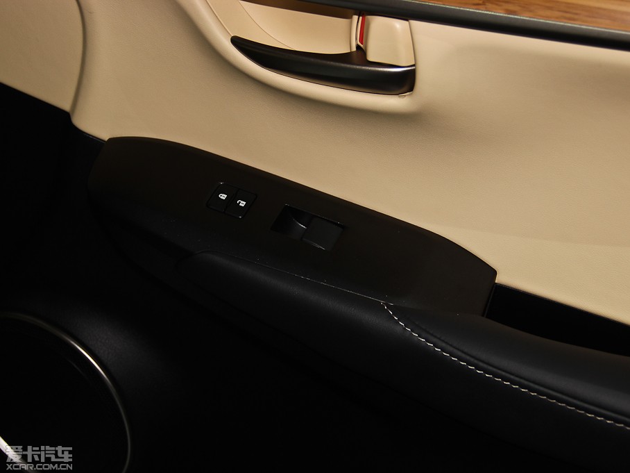 2015׿_˹NX 300h hа ǰ