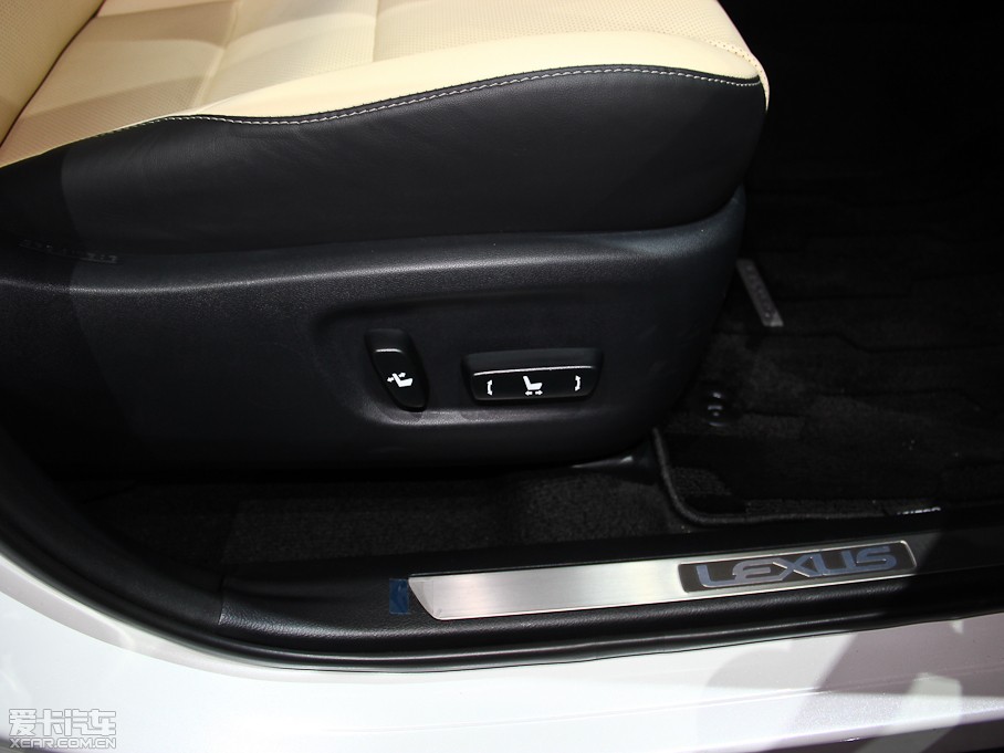 2015׿_˹NX 300h hа ǰ