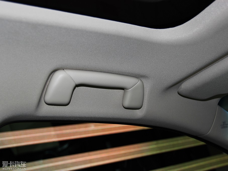 2015׿_˹NX 300h hа ǰ