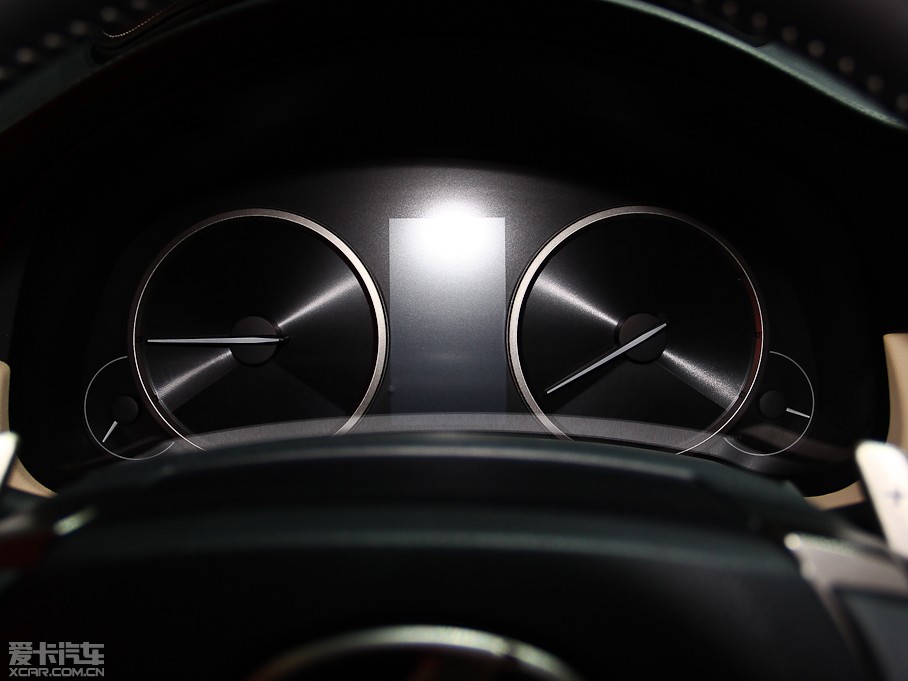 2015׿_˹NX 300h hа ǰ