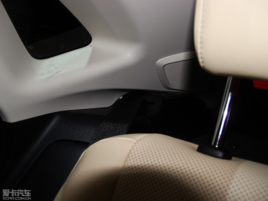 2015׿_˹NX 300h hа ǰ