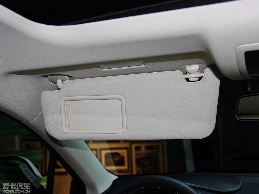 2015׿_˹NX 300h hа ǰ