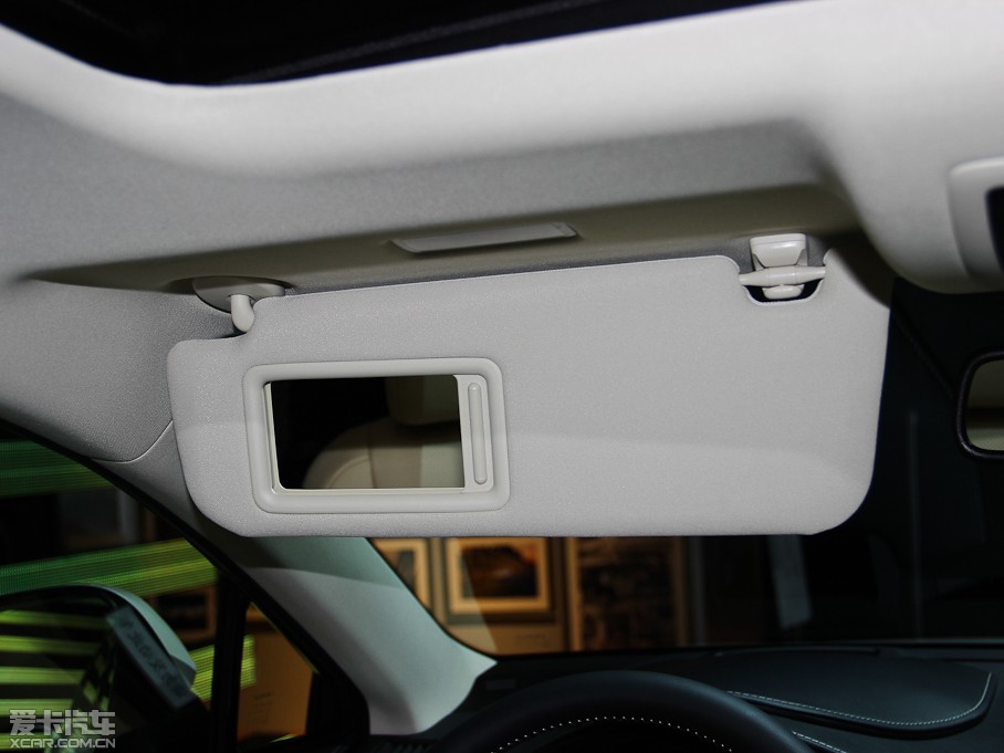 2015׿_˹NX 300h hа ǰ