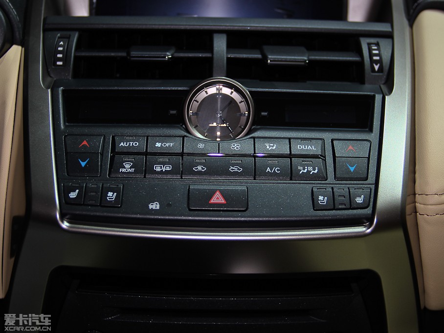 2015׿_˹NX 300h hа ǰ(q)