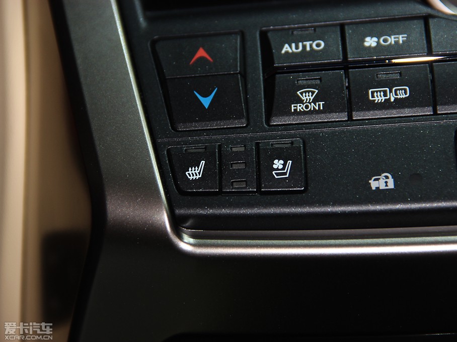 2015׿_˹NX 300h hа ǰ