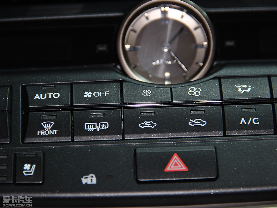 2015׿_˹NX 300h hа ǰ(q)