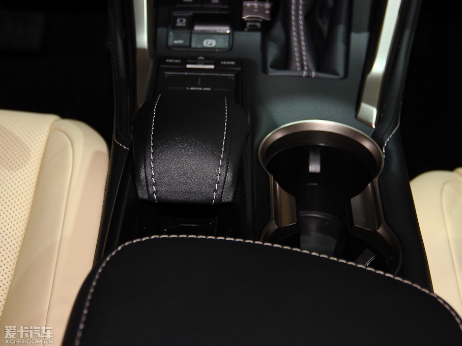 2015׿_˹NX 300h hа ǰ(q)